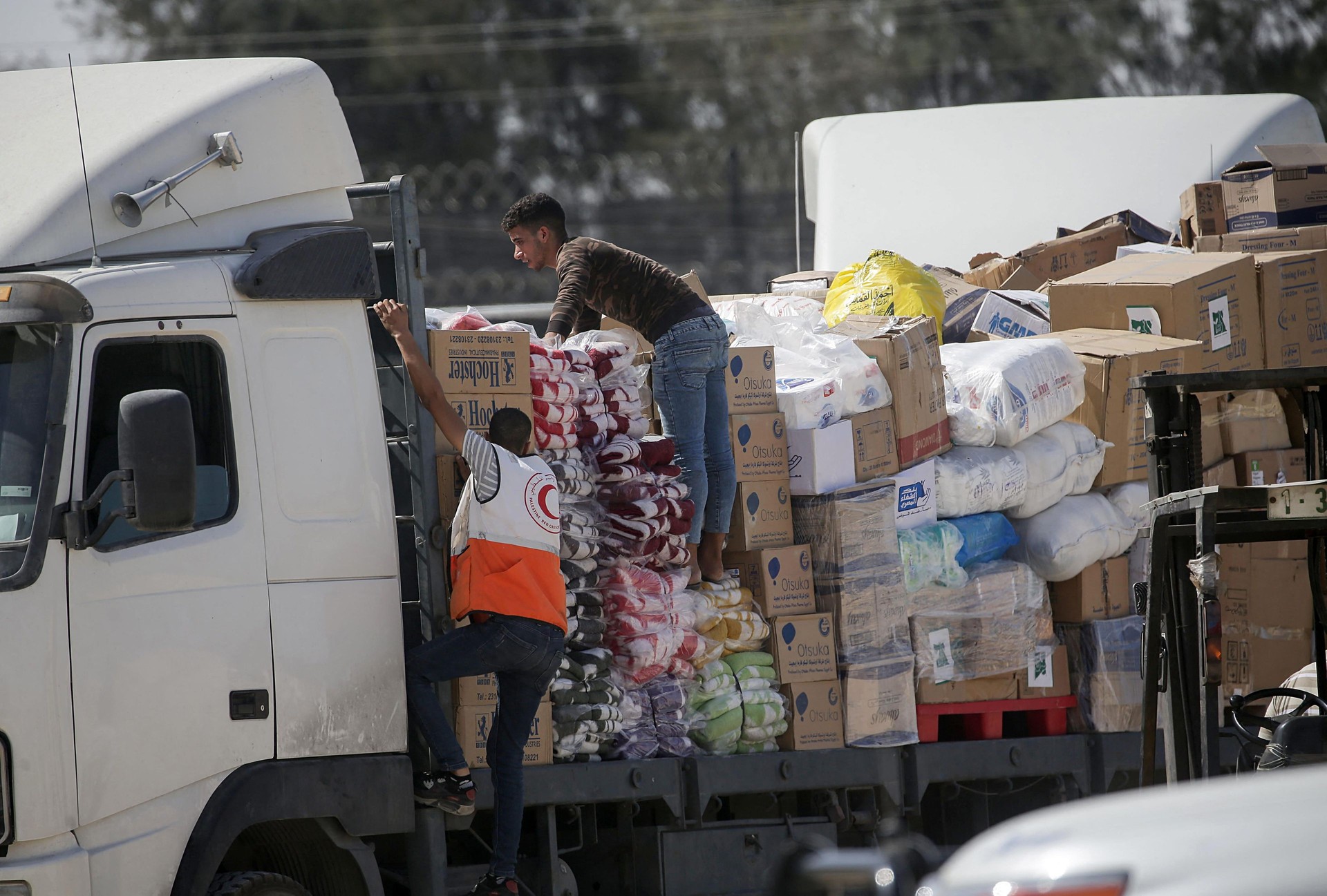 L'aide humanitaire arrive à Gazas