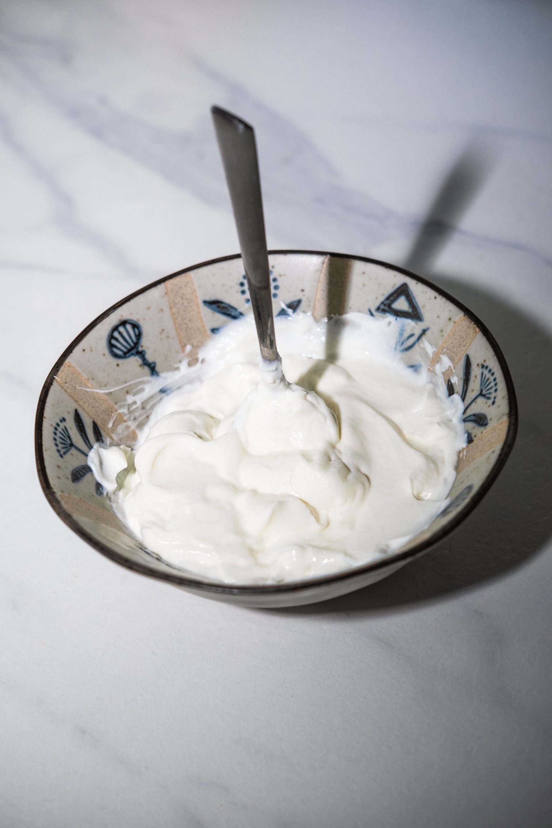 Yaourts fait maison au lait entier bio - Recette par Chef Simon