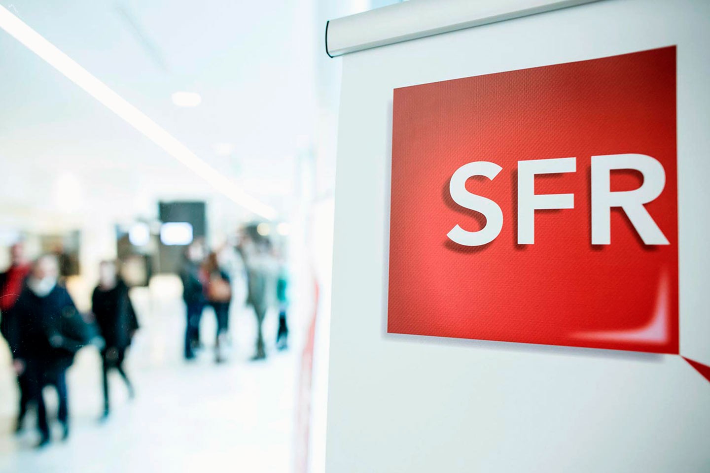 Sfr Les Lessives Sociaux Du Service Clients