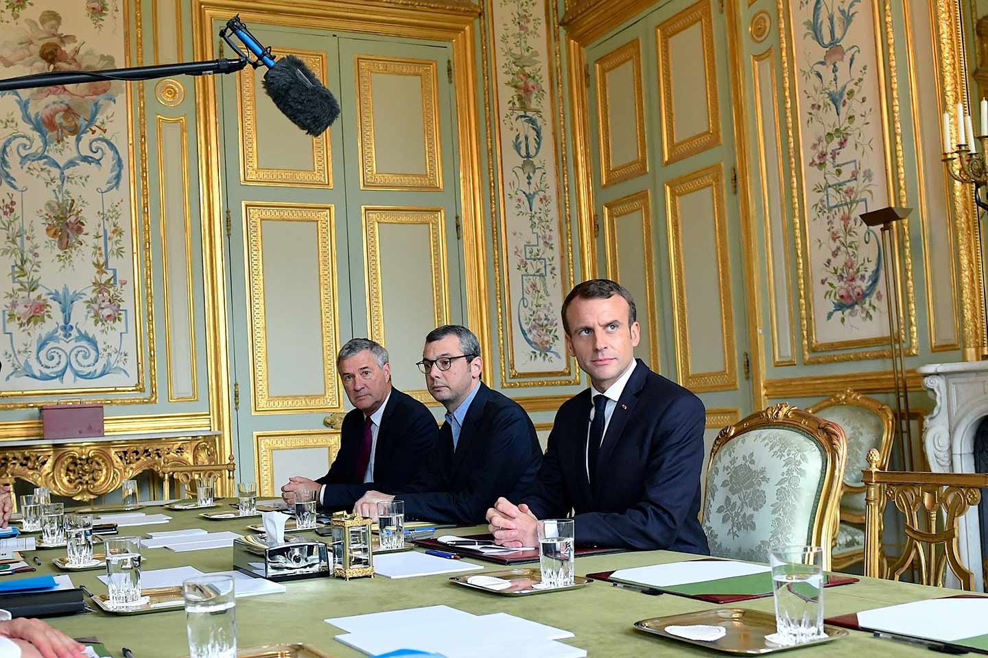 Patrick Strzoda, Alexis Kohler et Emmanuel Macron