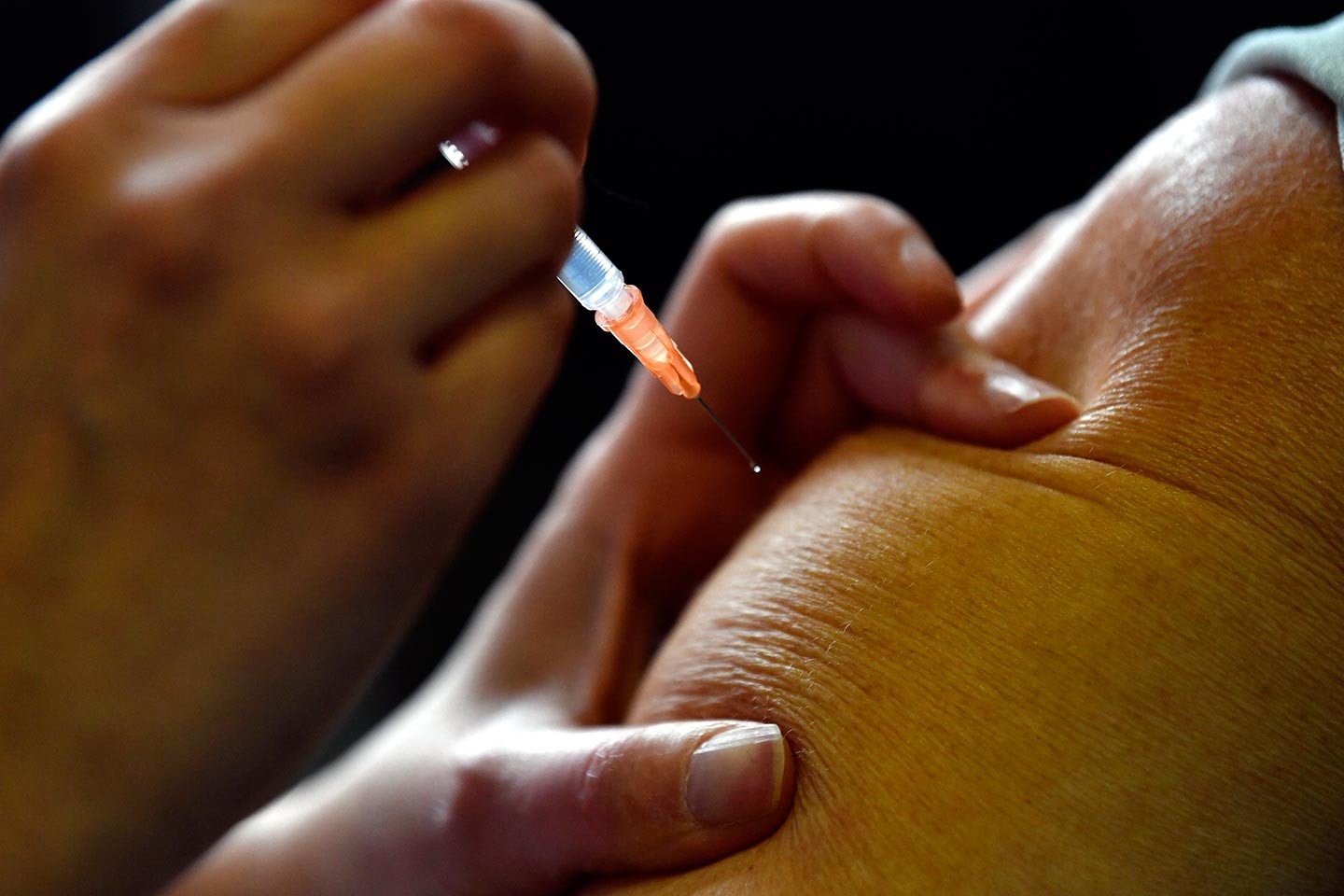 Vaccins : le pouvoir dans la seringue
