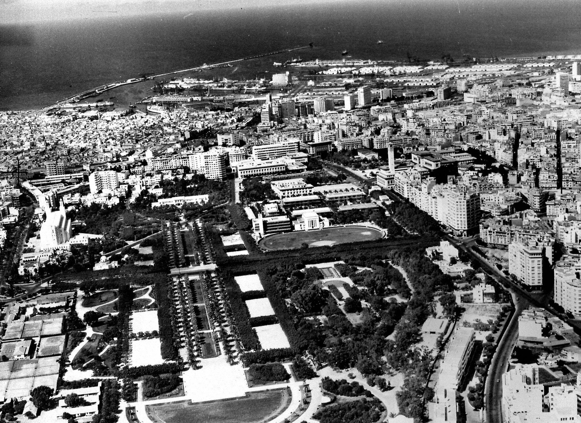 Casablanca, 1951 : Total trouve son petit coin de paradis fiscal