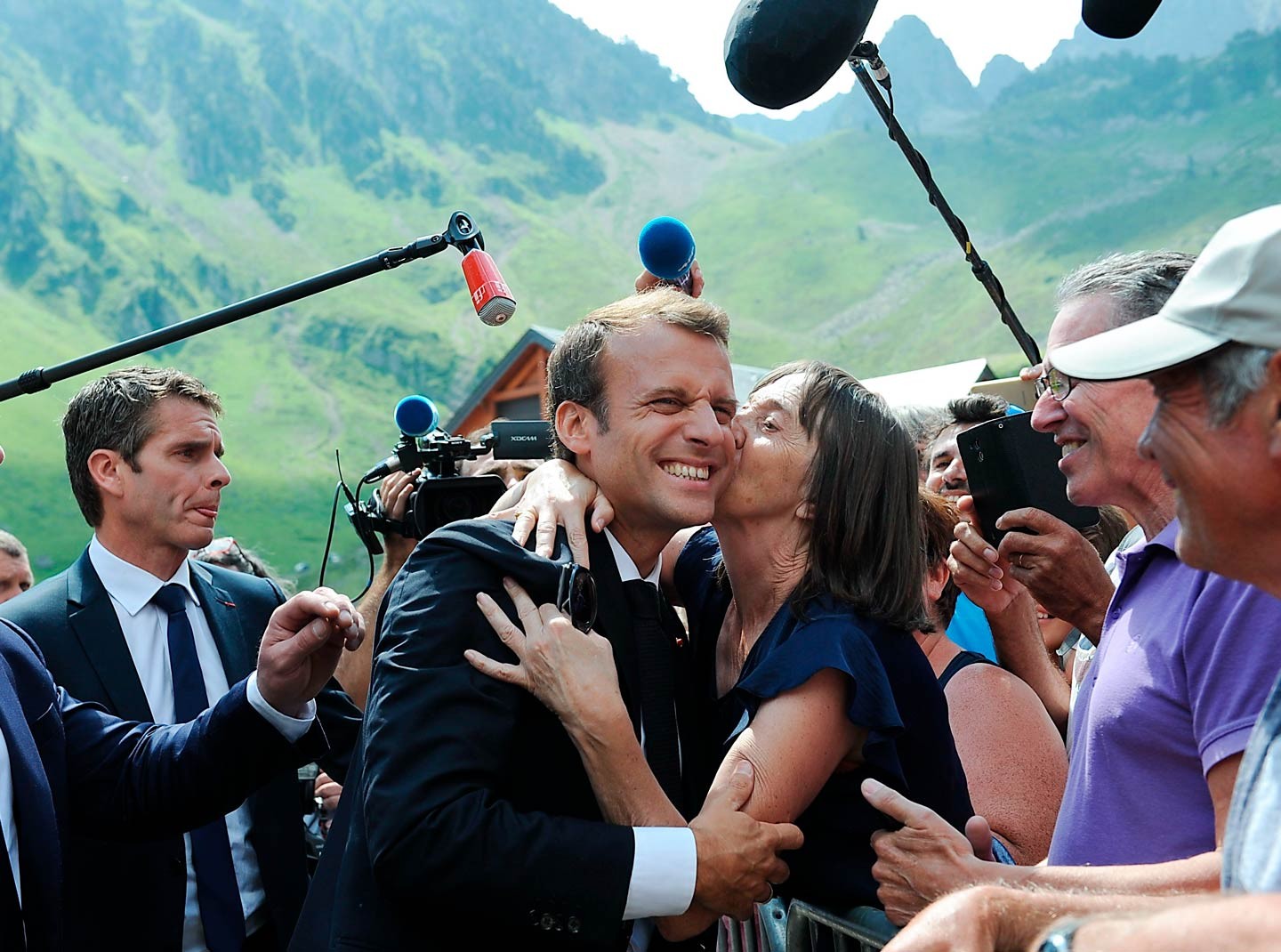 Benallagate : Macron passe l’été en scandales