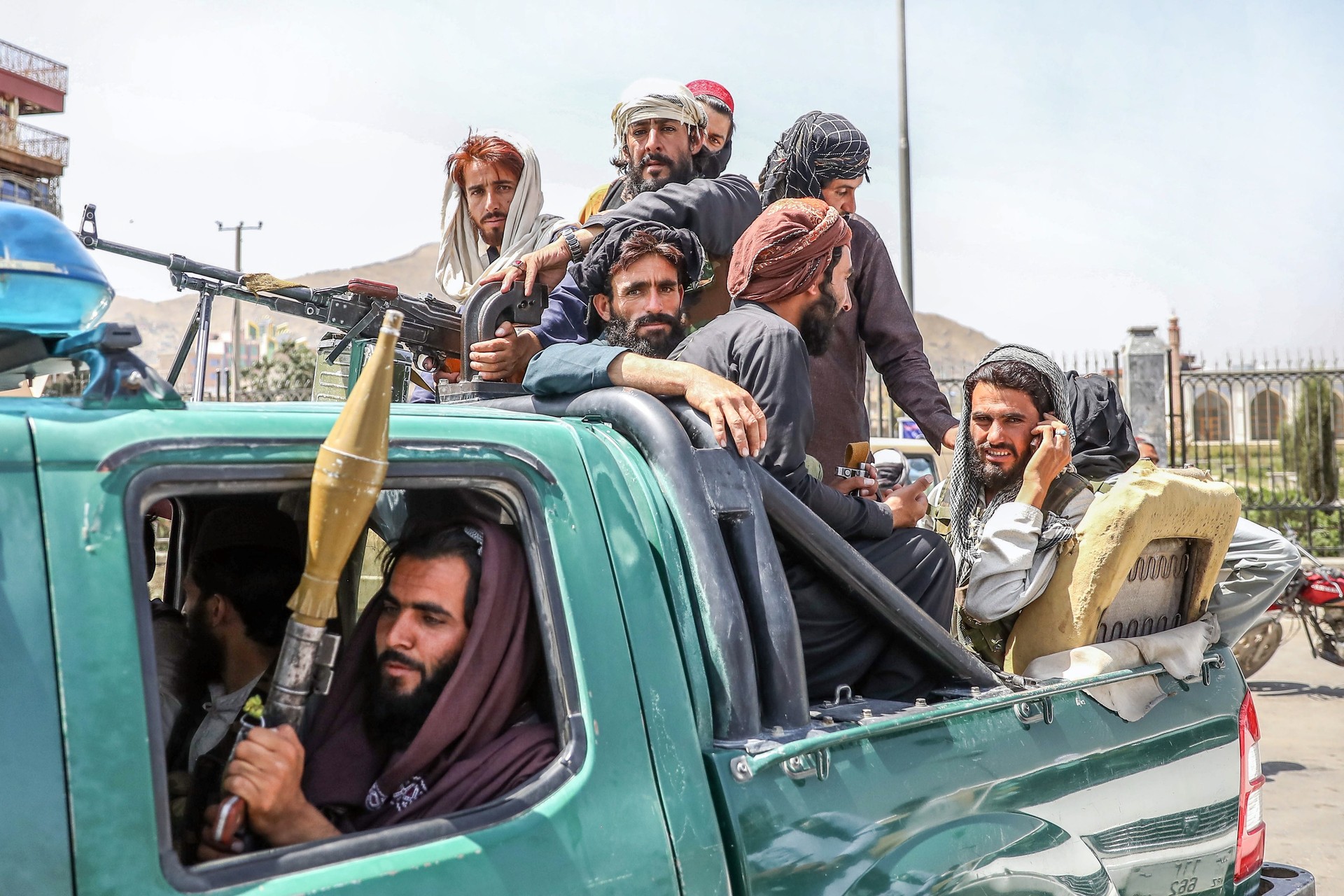Biden débordé par les talibans